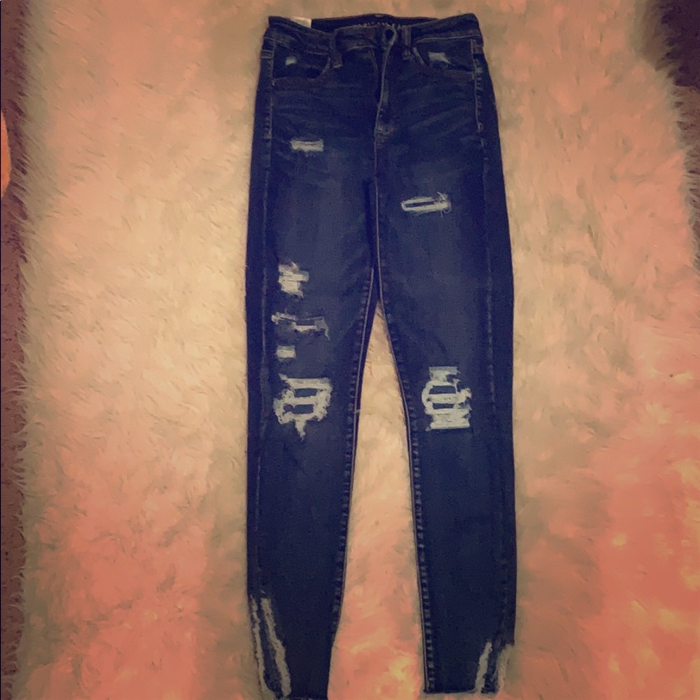 Distressed American eagle jeans